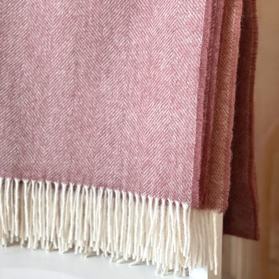 Lambswool Throw - Dusty Pink
