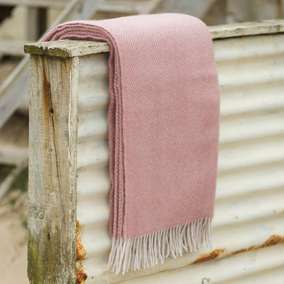 Lambswool Throw - Dusty Pink