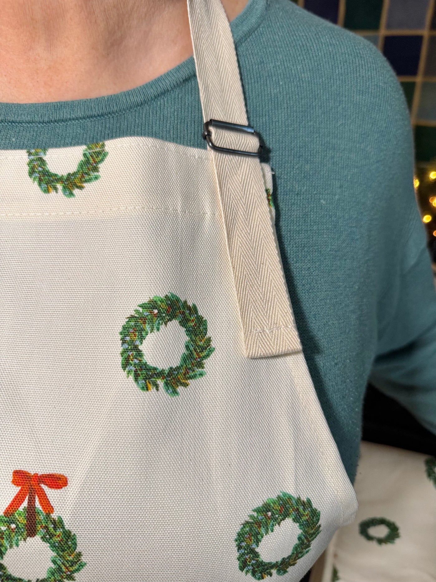 Christmas Apron - Christmas Wreath
