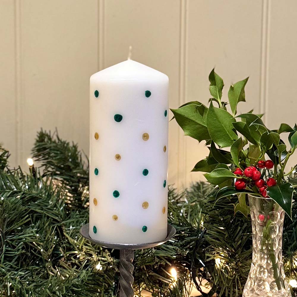 HAND PAINTED CHRISTMAS CANDLES - GREEN & GOLD SPOTTY PILLAR CANDLES