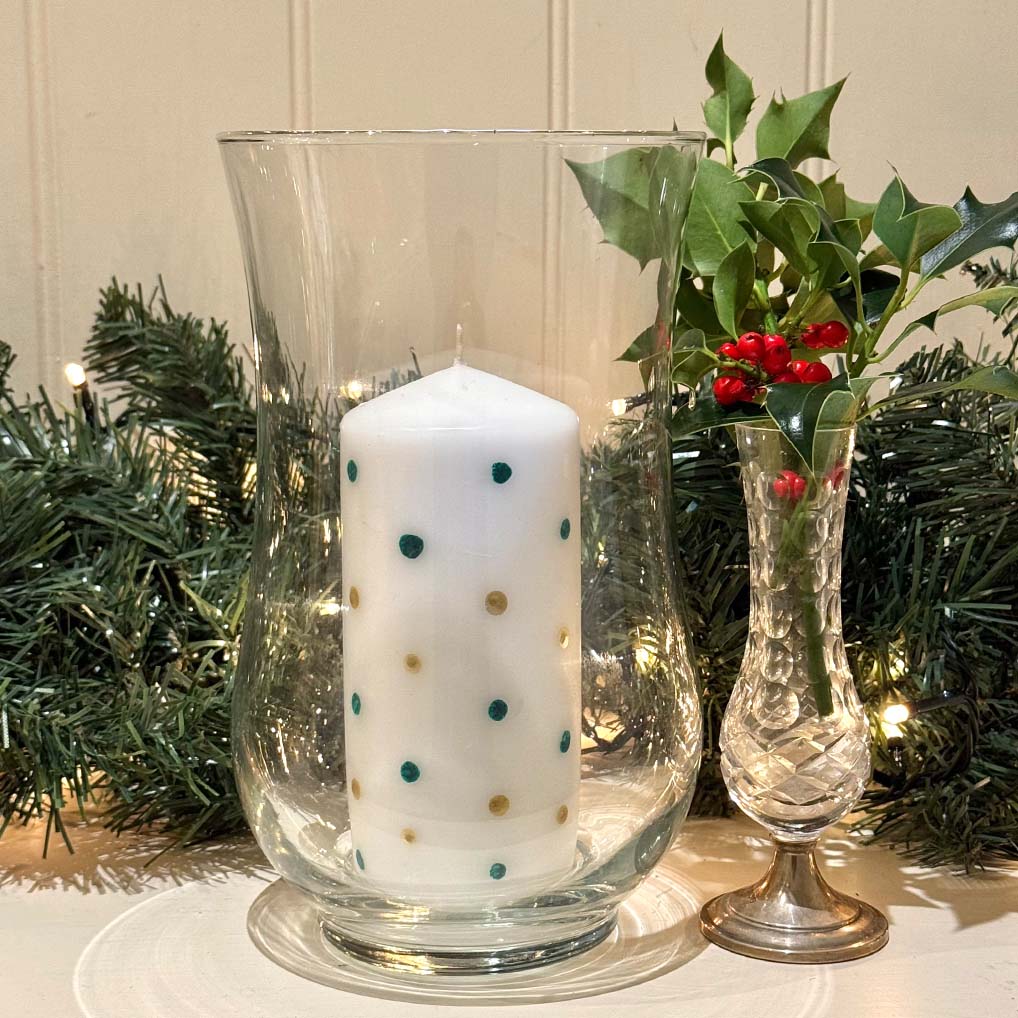 HAND PAINTED CHRISTMAS CANDLES - GREEN & GOLD SPOTTY PILLAR CANDLES
